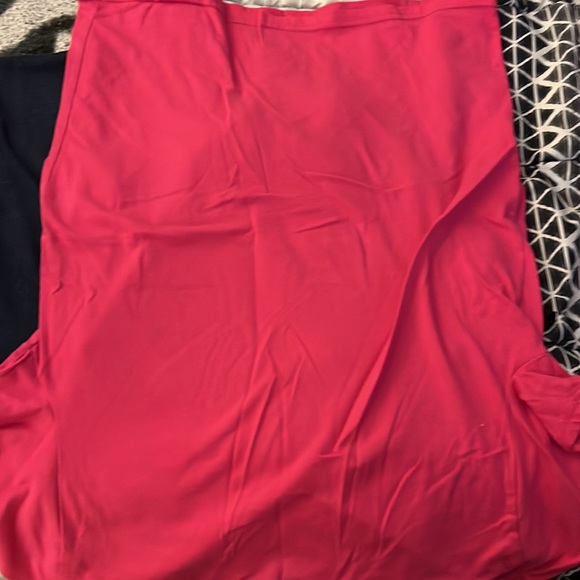 Hollister pink tee - Picture 3 of 3